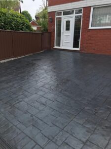 grey concrete drive after re-seal